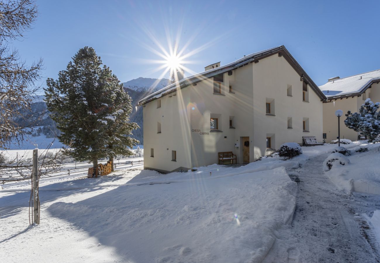 Apartment in La Punt-Chamues-ch - Chesa Carina 5 - Spacious attic apartment with gallerie and panorama view